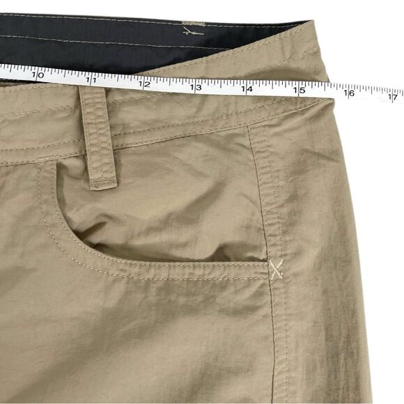 Patagonia Away From Home Tan DWR UPF Nylon Straight Leg Pants Women’s Size 4 - Picture 8 of 11